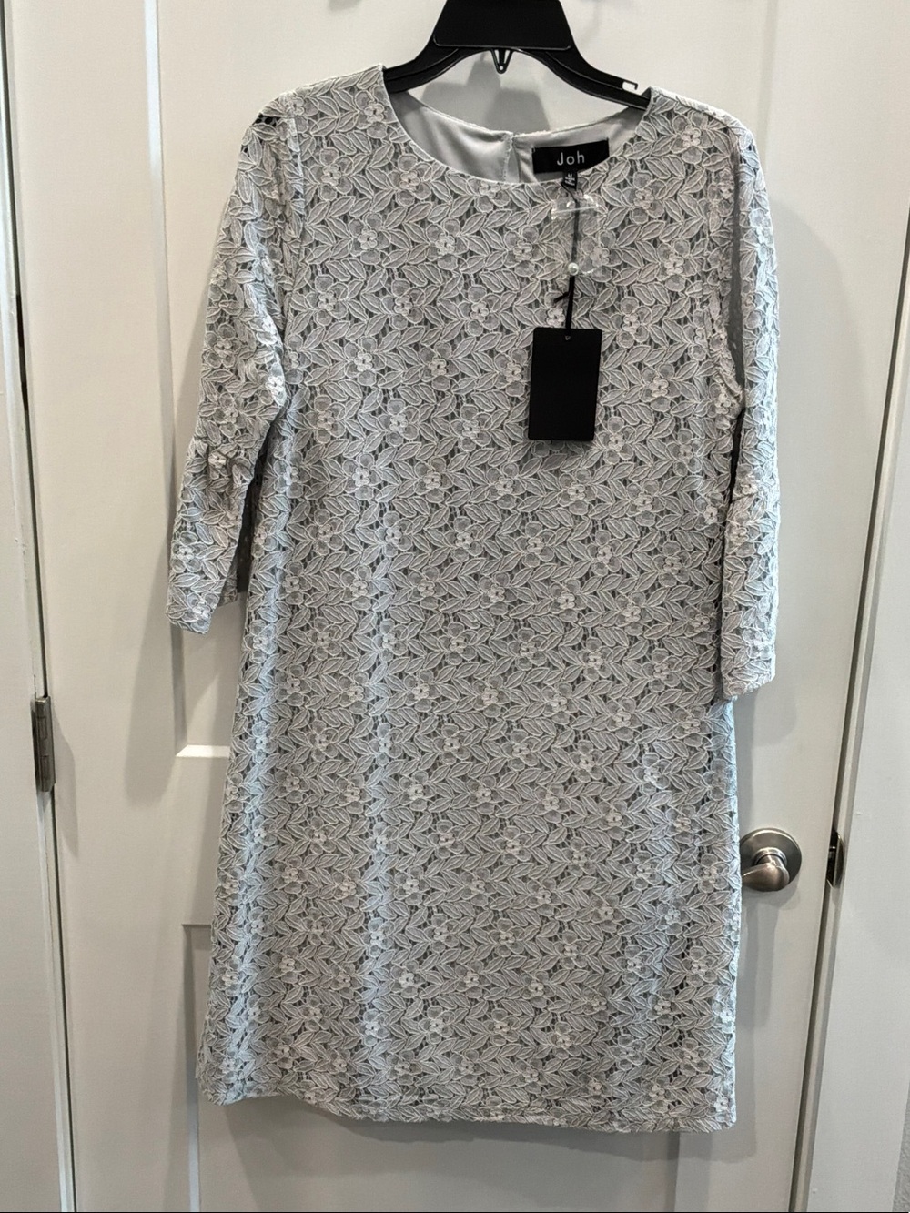 Joh Apparel NWT Reg 119 Medium Silver Lace Shift Dress 3/4 Flare Sleeves